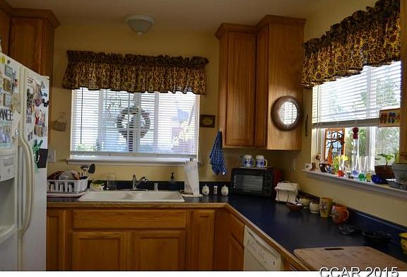 4th image of 946 Country Ln