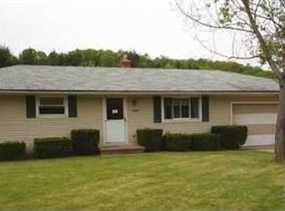 8990 E 1st St, Mineral City, OH 44656