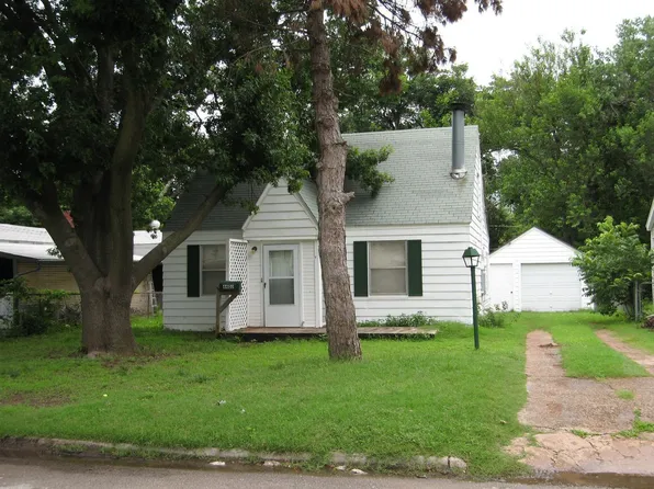 4402 N Wheeler Ave, Bethany, OK 73008