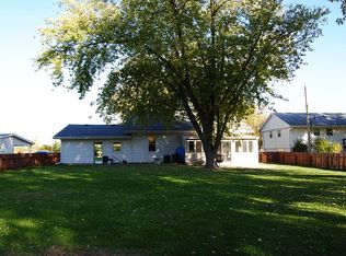 919 N Cain St, Clinton, IL 61727