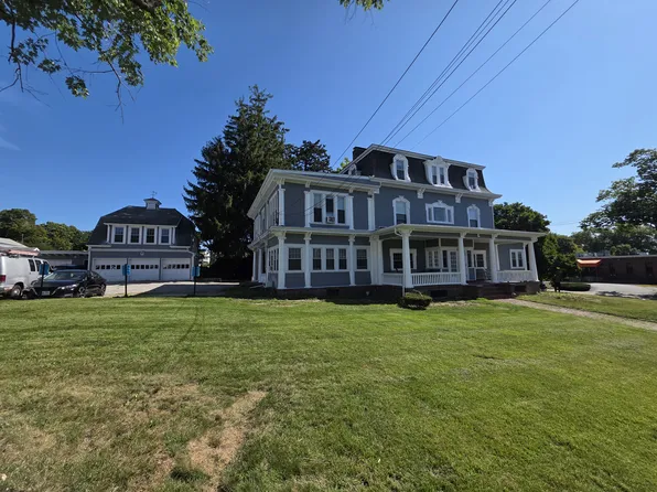 3 Highland St 2ndflr 1b/1b Renovated Heatincluded Newfloors 1petok, 3 Highland St #8, Woonsocket, RI 02895