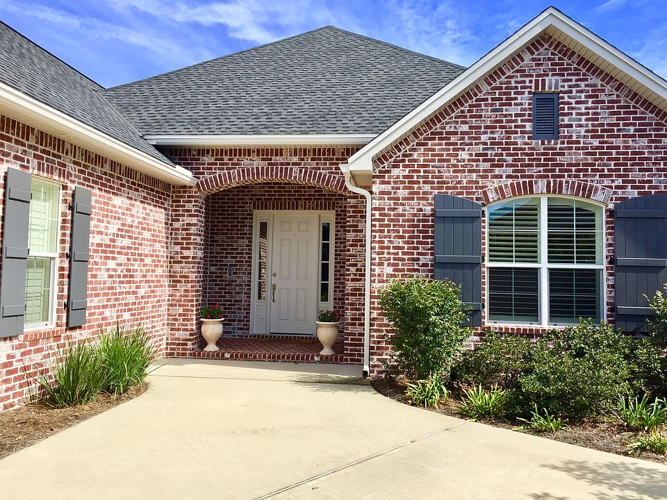 5 Derby Downs Circle