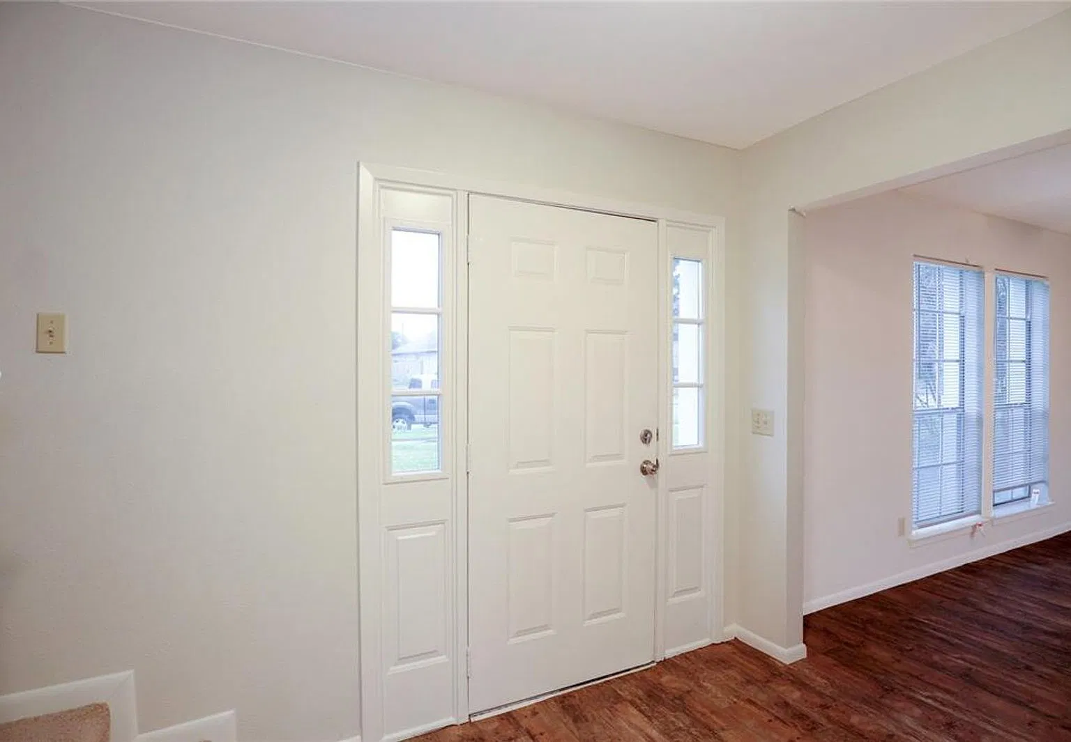 3 bed, 2.0 bath, 1512 sqft, $1,900 — Photo 4