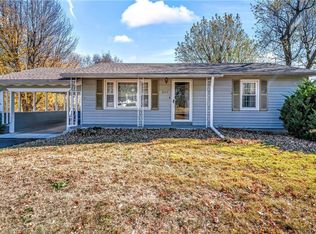 8515 Penner Ave, De Soto, KS 66018