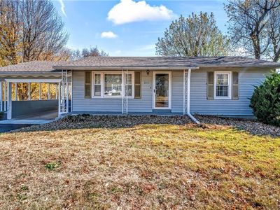 8515 Penner Ave, De Soto, KS, 66018