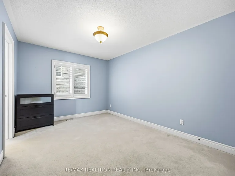 57 Dimarino Dr — Photo 28
