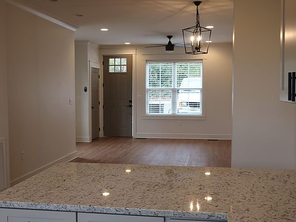 2nd image of 2739 Jersey Ave SW