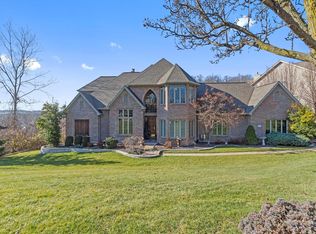 772 River Hills Dr, Fenton, MO