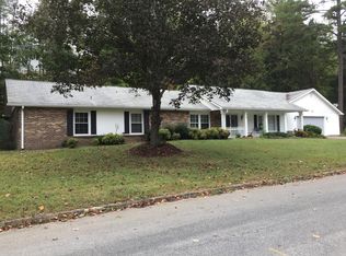 128 Greystone Dr, Oak Ridge, TN 37830