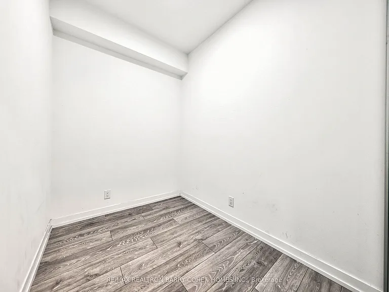 2020 Bathurst St #339 — Photo 10