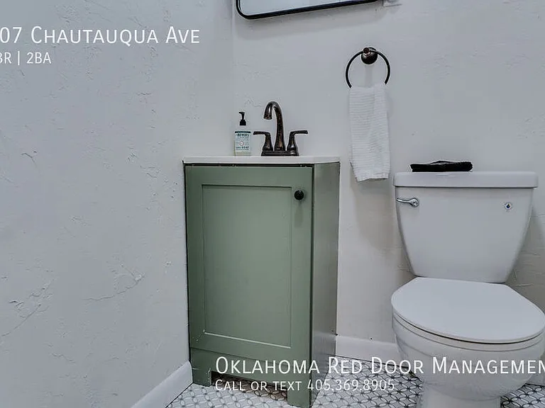 407 Chautauqua Ave — Photo 7