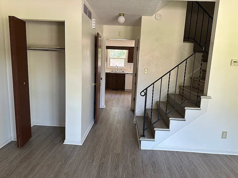 58 N Pershing Ave — Photo 13