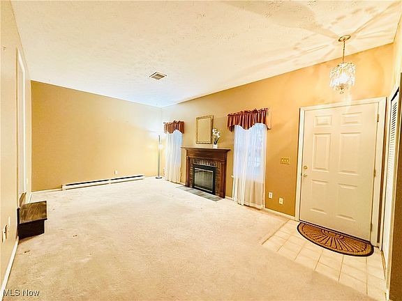 2nd image of 8300 Deepwood Blvd Unit 8
