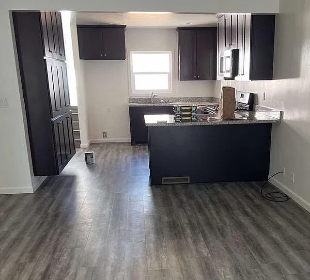 6 bed, $10,000 — Photo 3