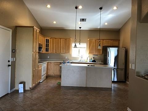 1st image of 2472 E Magnolia Dr