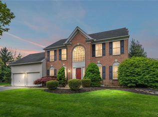 2120 Peppermint Dr, Macungie, PA 18062