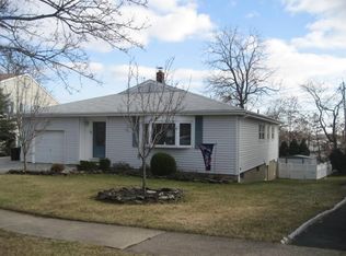 79 Abbe Ln, Clifton, NJ 07013