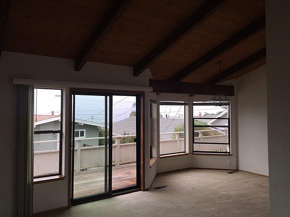 4th image of 327 Park Dr