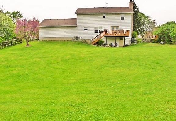 3rd image of 6692 Forest Hill Ln