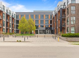 210 Sabina Dr E #204, Oakville, ON L6H0W6