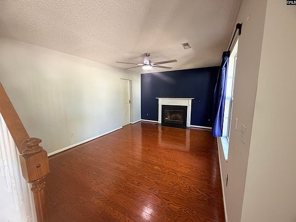 2nd image of 17 Oak Stand Ct