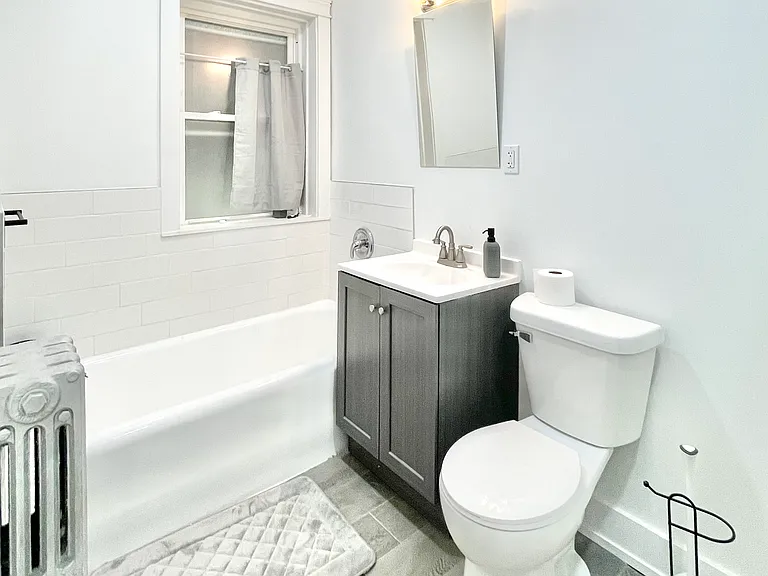 2803 W Lunt Ave #G3 — Photo 9