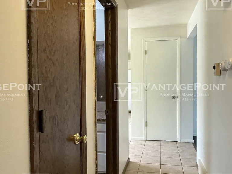 827 Glenpark Dr — Photo 16