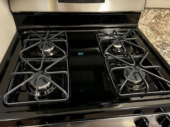 5th image of 925 Heritage Ct #905