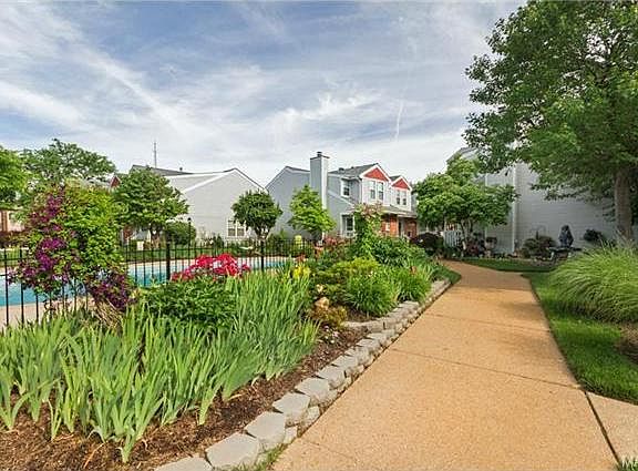 2nd image of 3123 Park Hampton Ct