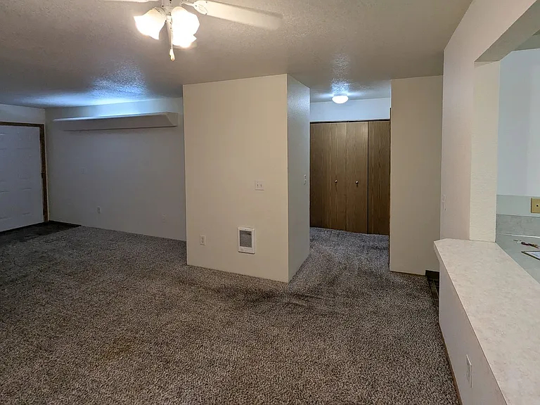 North Salem Apartment Complex With Washer/Dryer! ~ Camelot — Photo 34