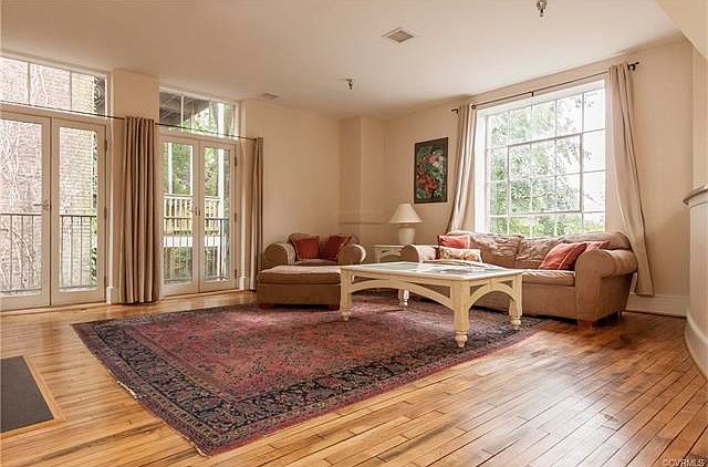 1st image of 2501 W Franklin St #1