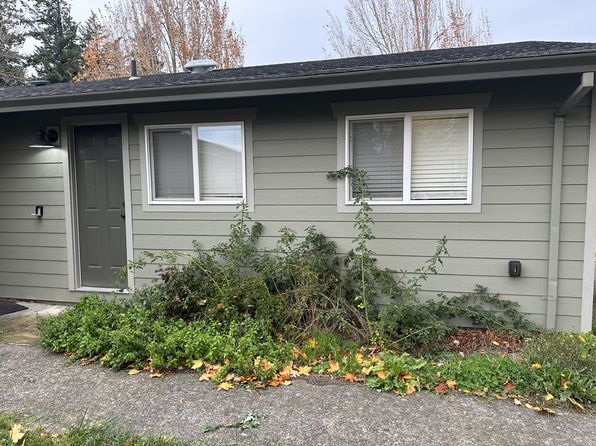 23232 NE Halsey St #B