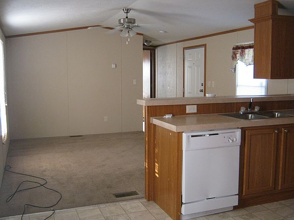 3rd image of 3400 Sagebrush Blvd
