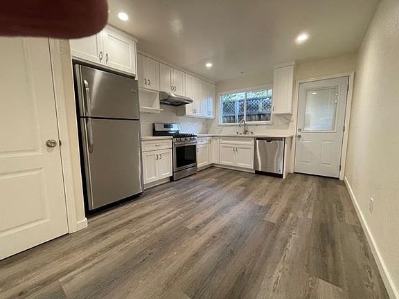 4th image of 10141A Pasadena Ave