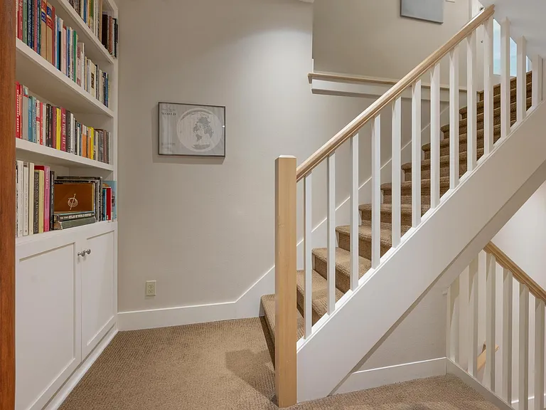 2414 SW Cedar St — Photo 16