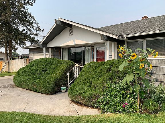 3rd image of 504 S Hawthorne Dr