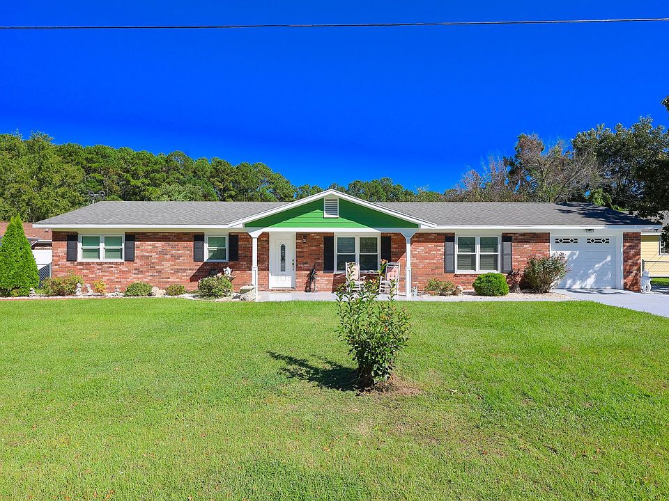 1st image of 4625 Boxwood Dr.