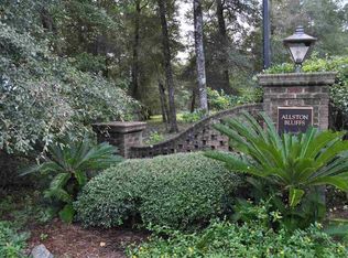 121 Susannah Ln, Pawleys Island, SC 29585