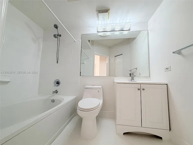 17100 N Bay Rd #1913 — Photo 34