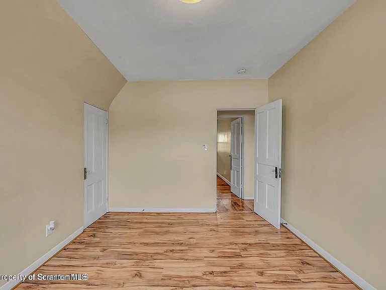 402 Scott St #3 — Photo 6
