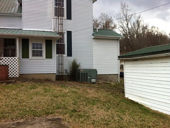 4th image of 161 Bank Circle Dr