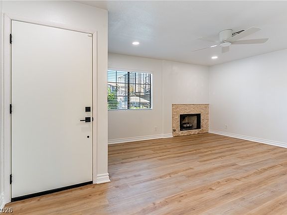 5th image of 2894 Rosemary Ct #0