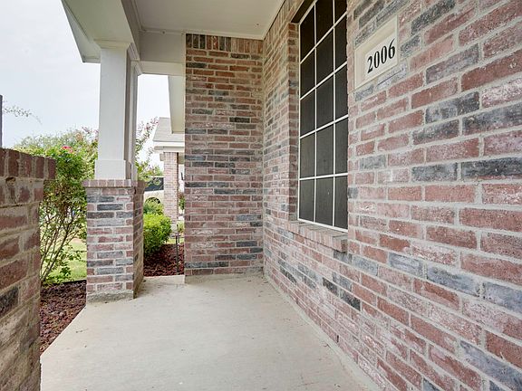 3rd image of 2006 Enchanted Rock Dr