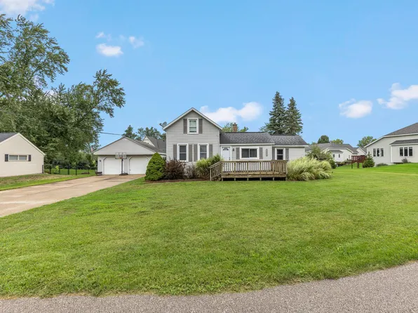 9915 Perry St, Zeeland, MI 49464