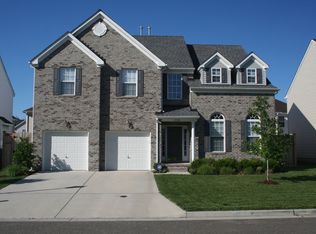 1720 Schooner Strait Ct, Virginia Beach, VA 23453