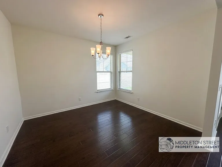15 Beauregard Ct — Photo 8