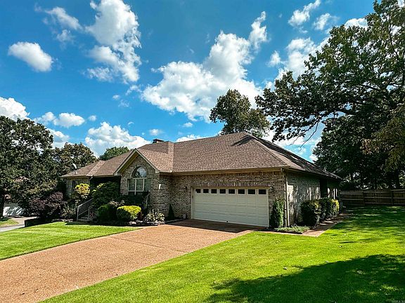 3rd image of 309 River Oaks Blvd