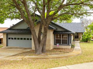 415 Vicksburg Ave, Kerrville, TX 78028