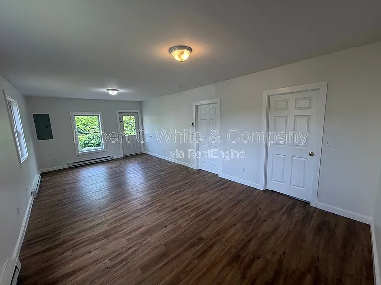 202 Main St — Photo 9