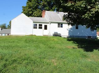 12 Mapleview Rd, Poughkeepsie, NY 12603